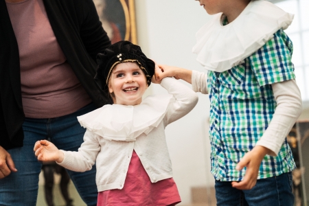 Geschichte(n) entdecken - Vom 26. bis 30. Dezember 2023 können Familien kostenlos ins Kreismuseum Wewelsburg. (Foto ©Kreismuseum Wewelsburg, André Heinermann)